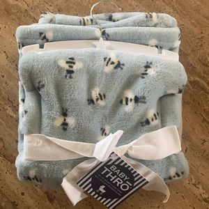 Sweet baby bee throw
